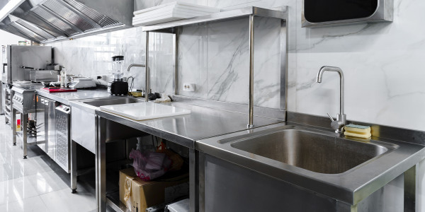 Limpiezas de Conductos de Extracción y Ventilación Robledillo de la Jara · Cocina de Hostales