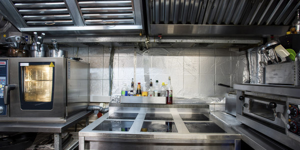 Limpiezas de Conductos de Extracción y Ventilación Lozoya · Cocina de Kebabs