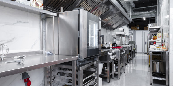 Limpiezas Campanas Extractoras de Cocinas en Madrid · Cocina de Guarderías