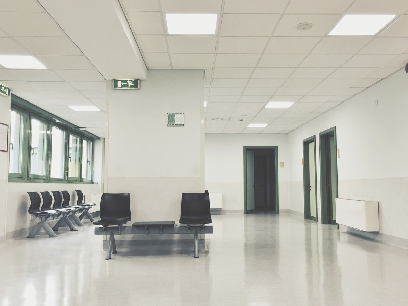 VKS Limpiezas Campanas · Hospitales y Centros Médicos